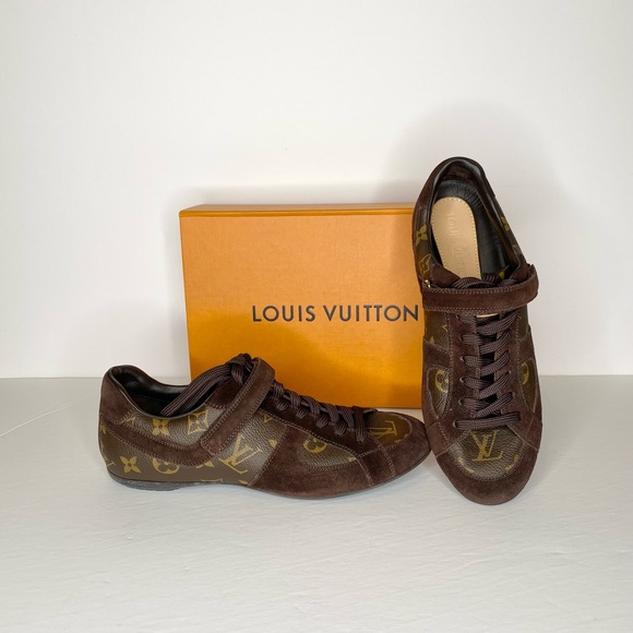($400) Louis Vuitton sneakers - Picture 1 of 8